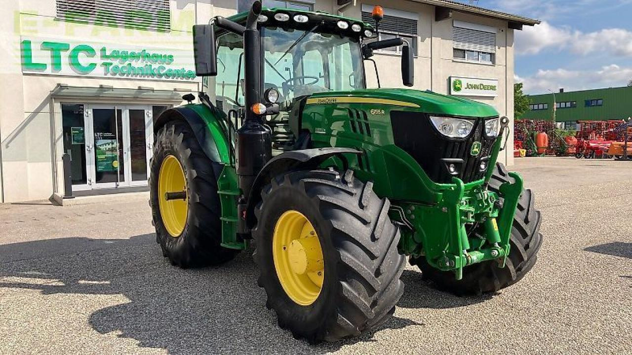 John Deere 6155r - Tractor: afbeelding 2 John Deere 6155r - Tractor: afbeelding 2