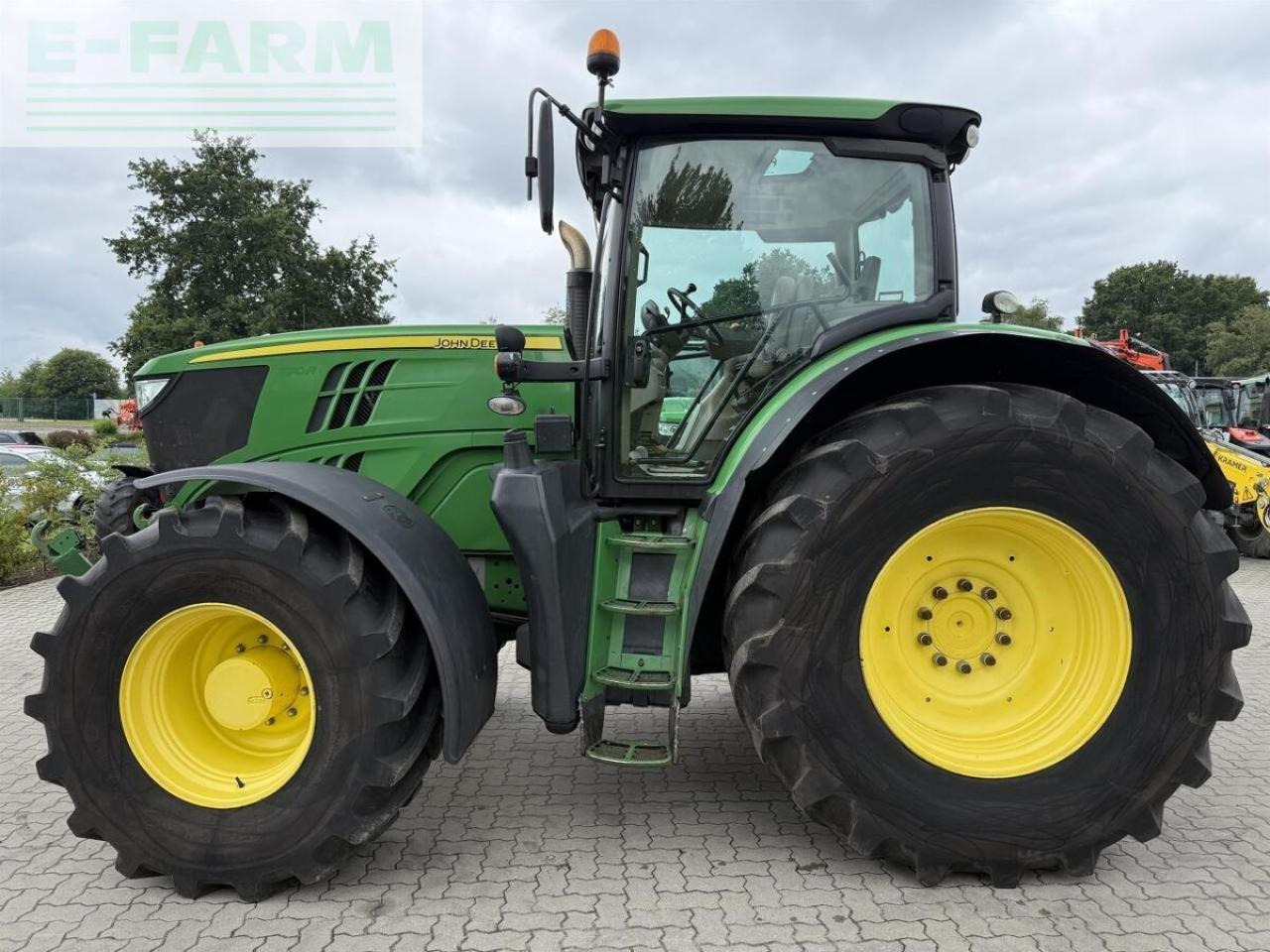 John Deere 6170 r autopowr - Tractor: afbeelding 2 John Deere 6170 r autopowr - Tractor: afbeelding 2