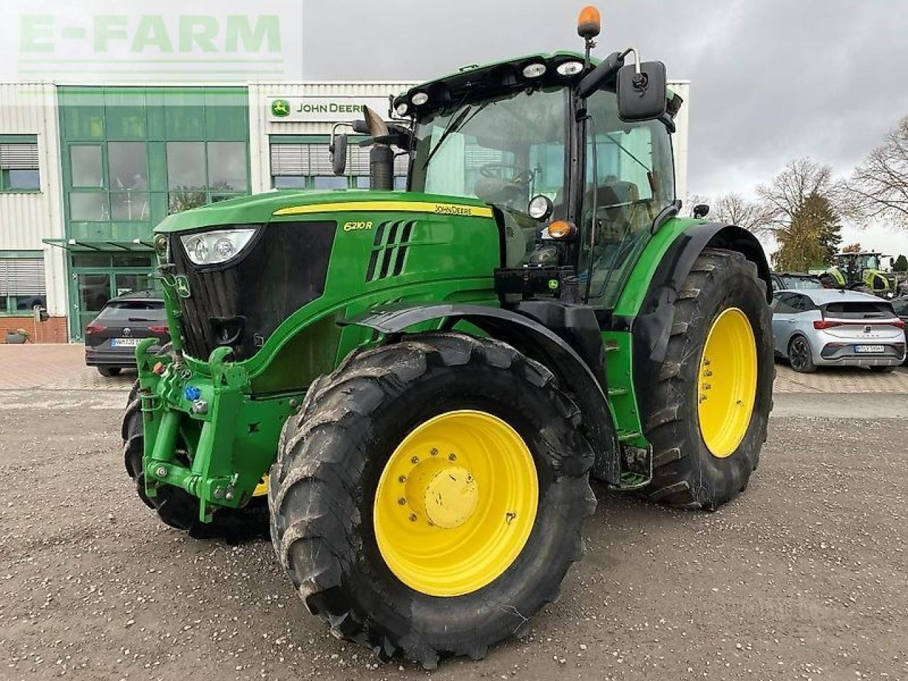 John Deere 6210r - Tractor: afbeelding 1 John Deere 6210r - Tractor: afbeelding 1