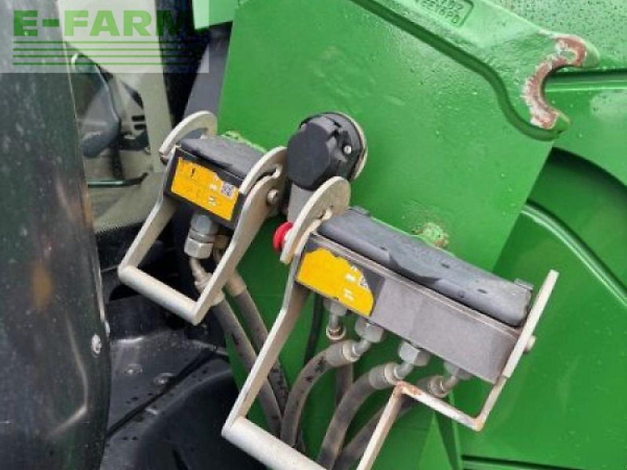 John Deere 6215 r - Tractor: afbeelding 4 John Deere 6215 r - Tractor: afbeelding 4