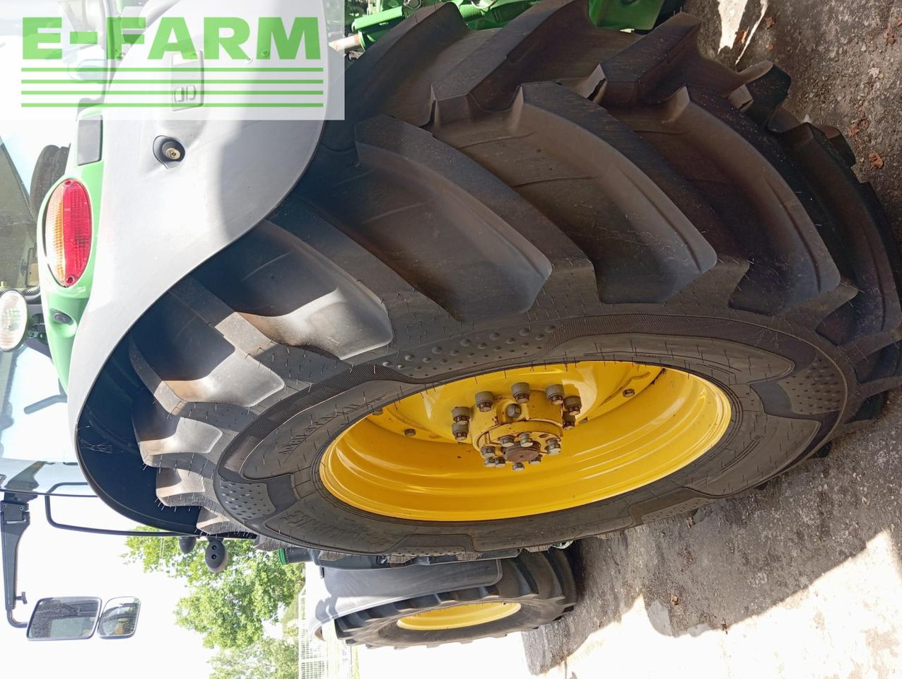 John Deere 6215R - Tractor: afbeelding 4 John Deere 6215R - Tractor: afbeelding 4