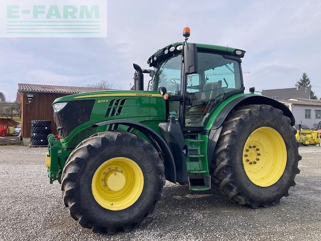 John Deere 6215r - Tractor: afbeelding 1 John Deere 6215r - Tractor: afbeelding 1