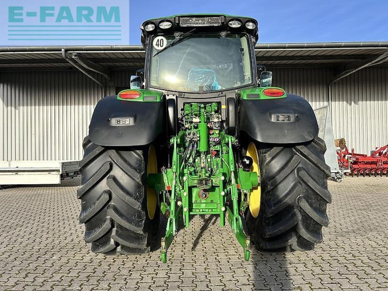 John Deere 6215r - Tractor: afbeelding 5 John Deere 6215r - Tractor: afbeelding 5