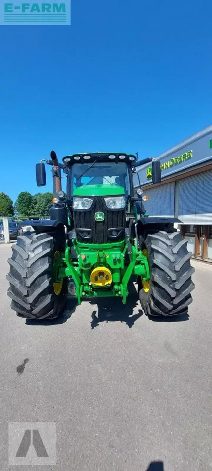 John Deere 6215r - Tractor: afbeelding 3 John Deere 6215r - Tractor: afbeelding 3
