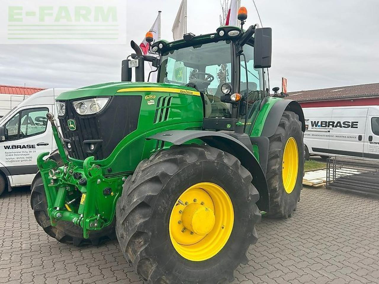 John Deere 6215r - Tractor: afbeelding 1 John Deere 6215r - Tractor: afbeelding 1