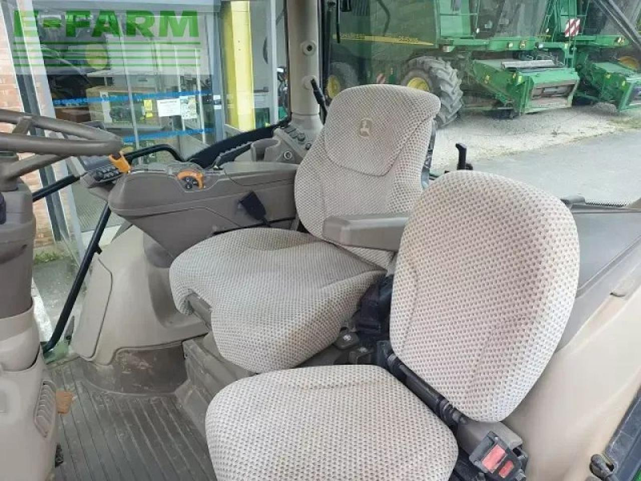 John Deere 6215r - Tractor: afbeelding 5 John Deere 6215r - Tractor: afbeelding 5