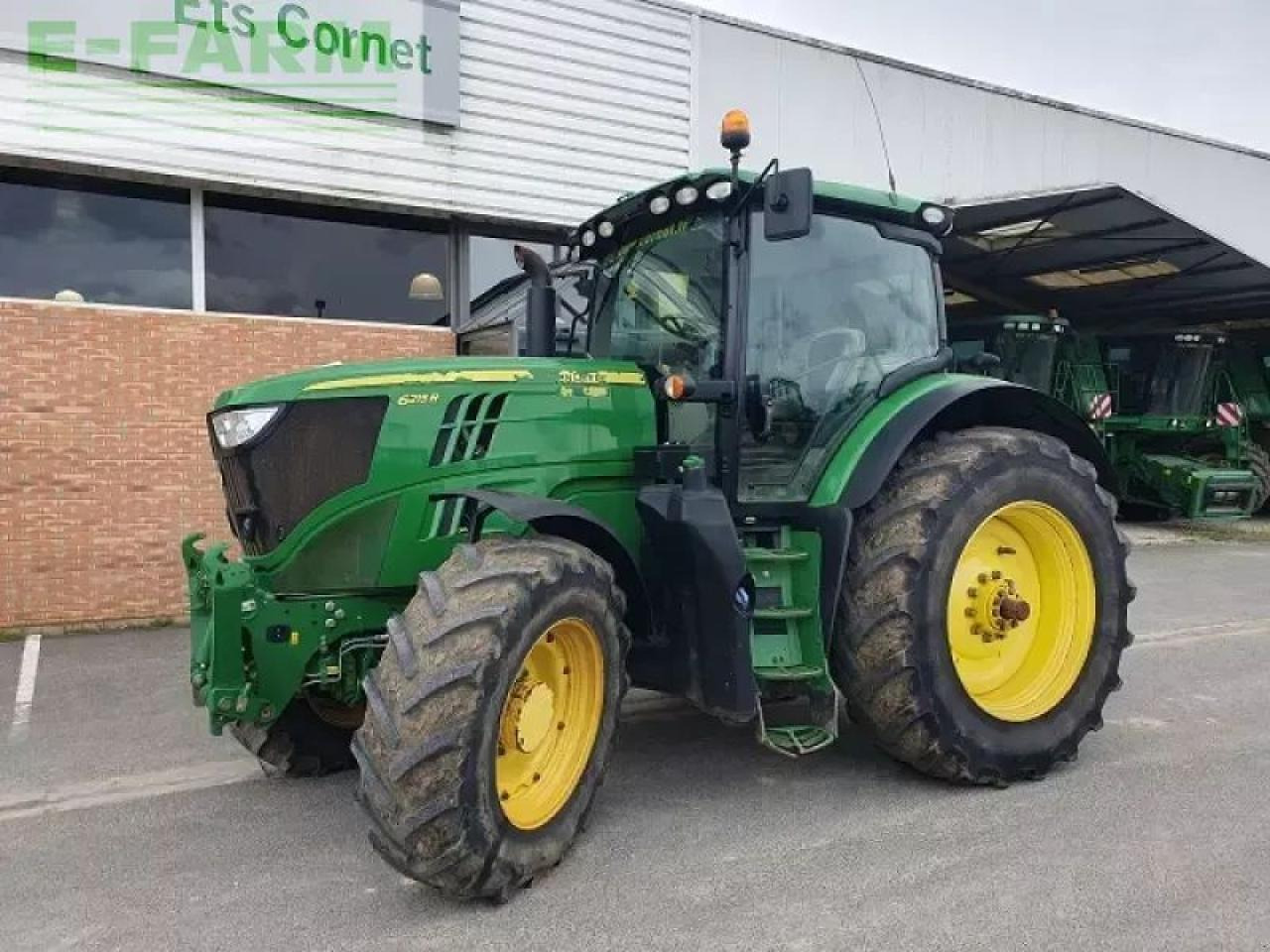 John Deere 6215r - Tractor: afbeelding 1 John Deere 6215r - Tractor: afbeelding 1
