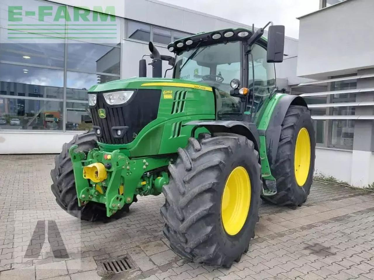 John Deere 6215r - Tractor: afbeelding 1 John Deere 6215r - Tractor: afbeelding 1