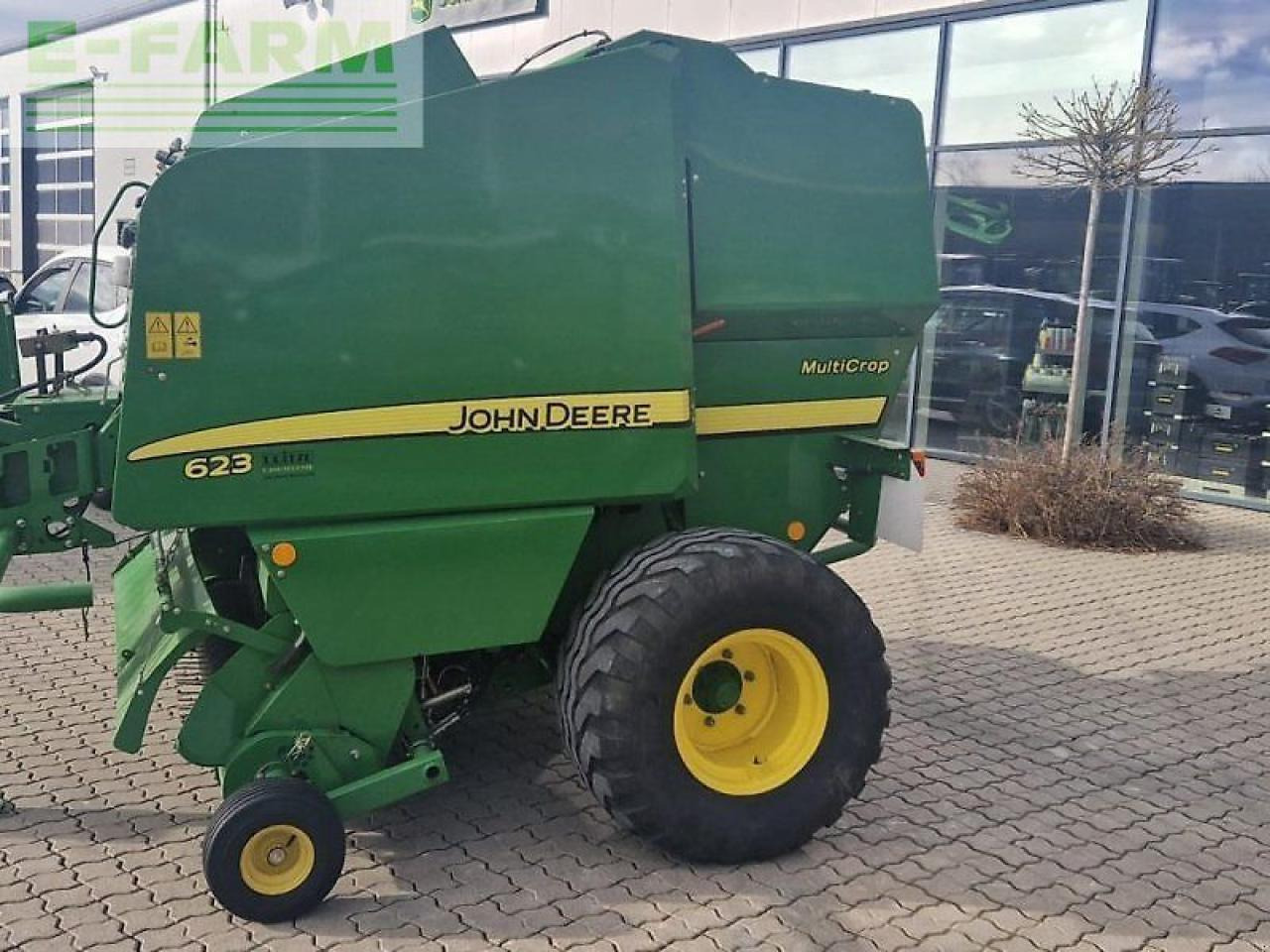John Deere 623 multicrop - Vierkante balenpers: afbeelding 2 John Deere 623 multicrop - Vierkante balenpers: afbeelding 2