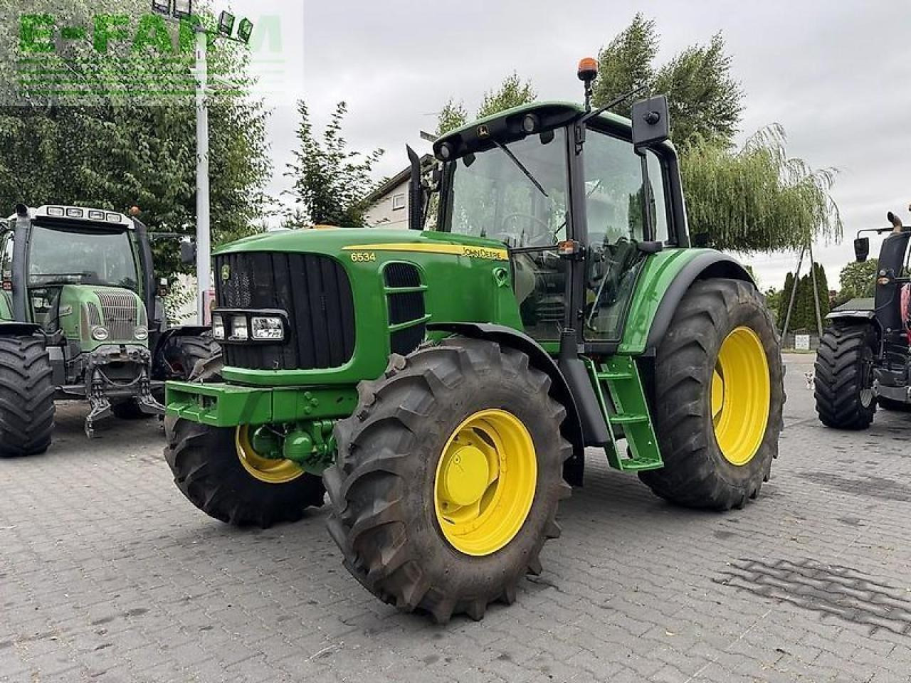John Deere 6534 - Tractor: afbeelding 1 John Deere 6534 - Tractor: afbeelding 1