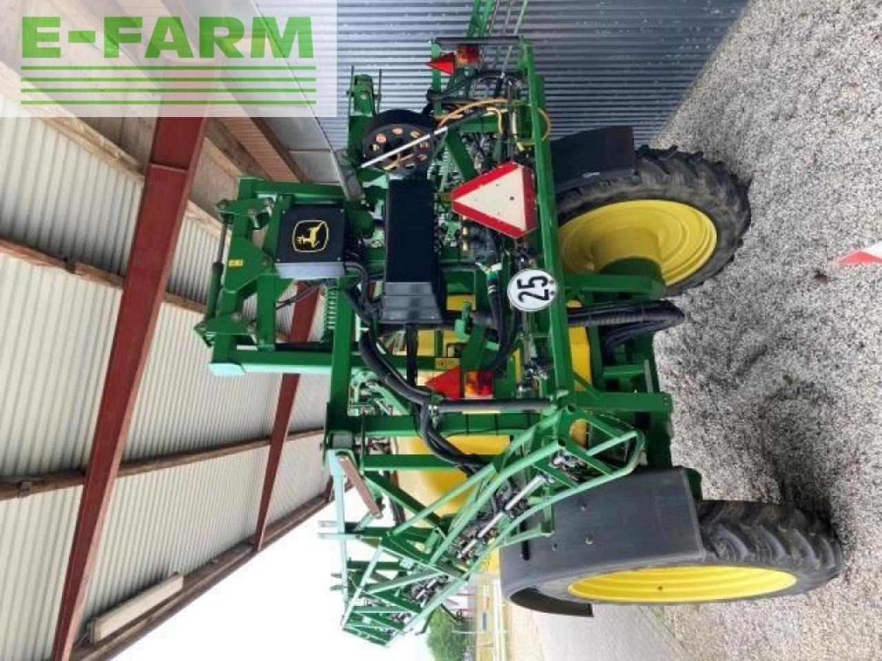 John Deere 740/24 - Getrokken veldspuit: afbeelding 5 John Deere 740/24 - Getrokken veldspuit: afbeelding 5