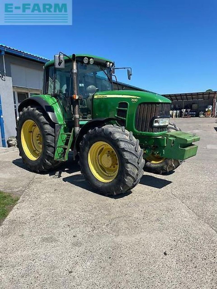 John Deere 7430 - Tractor: afbeelding 2 John Deere 7430 - Tractor: afbeelding 2