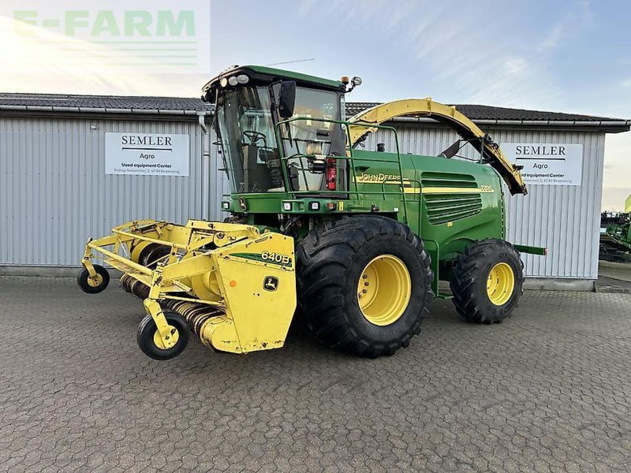 John Deere 7700 - Tractor: afbeelding 1 John Deere 7700 - Tractor: afbeelding 1