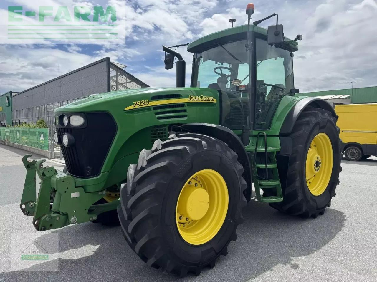 John Deere 7920 - Tractor: afbeelding 1 John Deere 7920 - Tractor: afbeelding 1