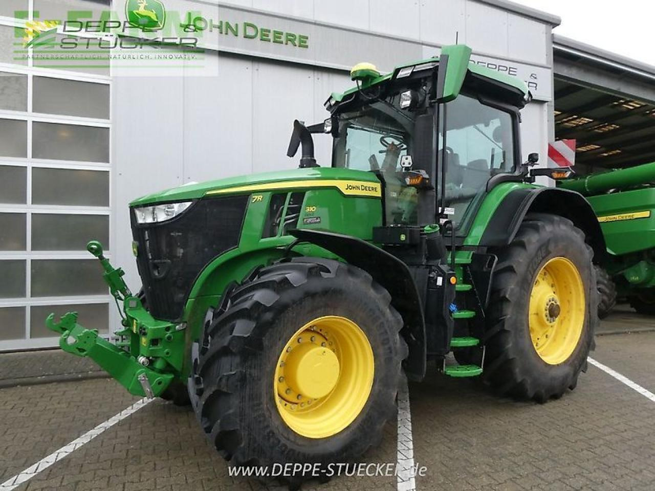 John Deere 7r 310 - Tractor: afbeelding 1 John Deere 7r 310 - Tractor: afbeelding 1