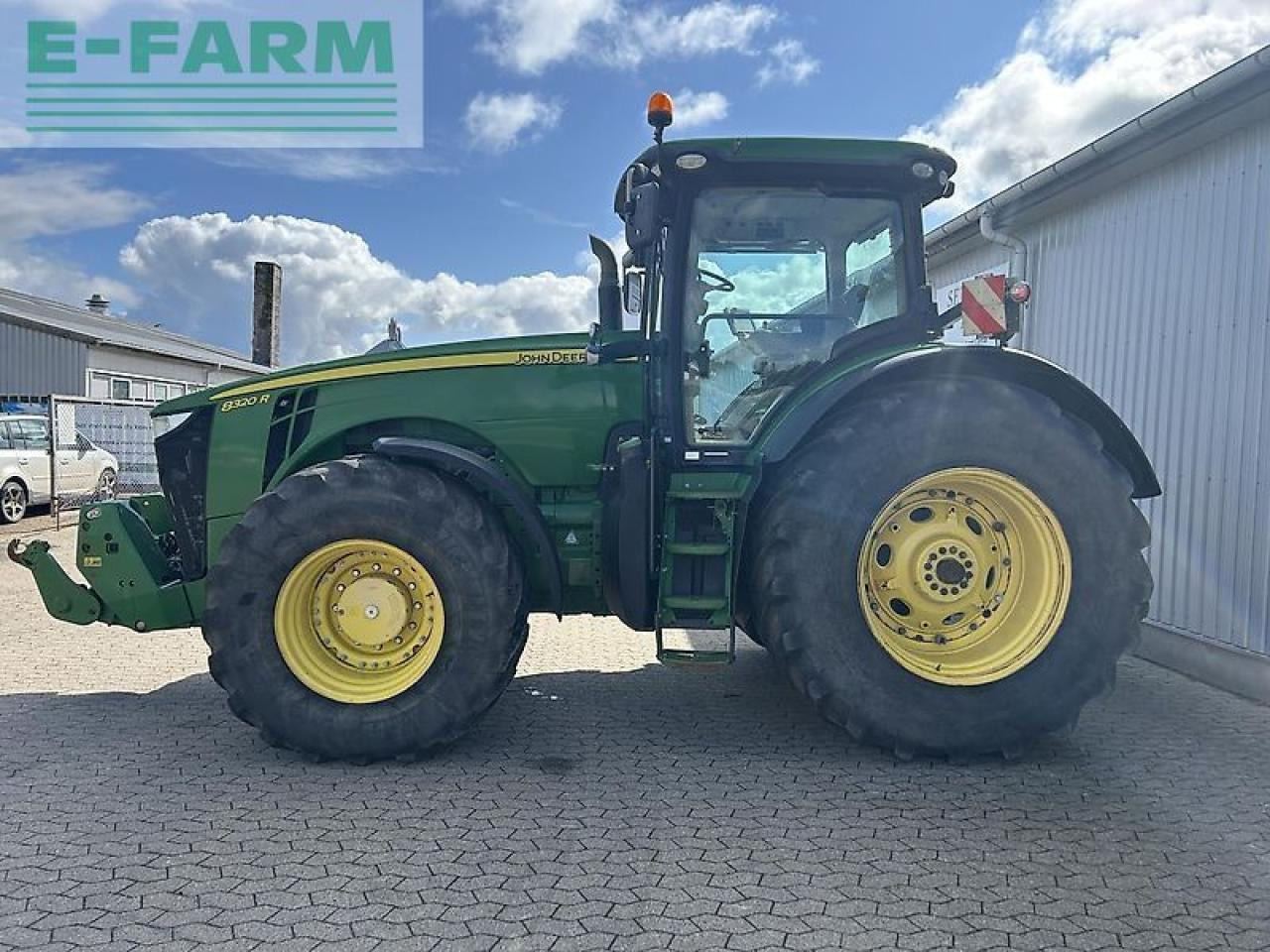 John Deere 8320r - Tractor: afbeelding 2 John Deere 8320r - Tractor: afbeelding 2