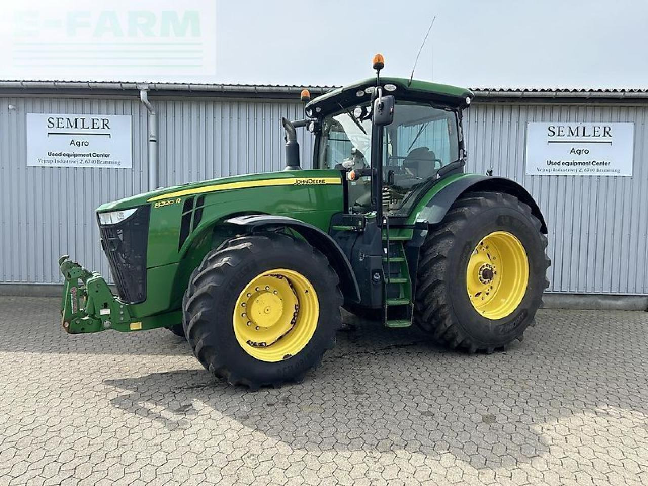 John Deere 8320r - Tractor: afbeelding 1 John Deere 8320r - Tractor: afbeelding 1
