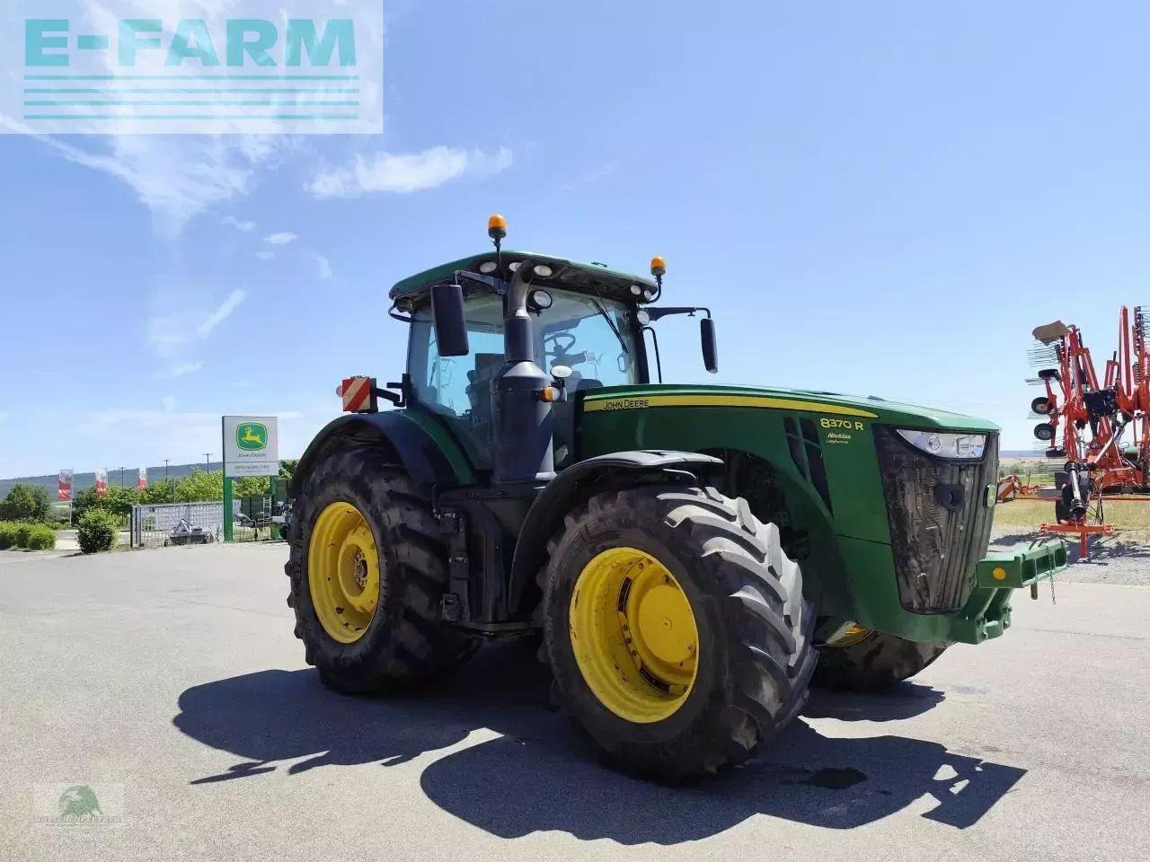 John Deere 8370r - Tractor: afbeelding 1 John Deere 8370r - Tractor: afbeelding 1