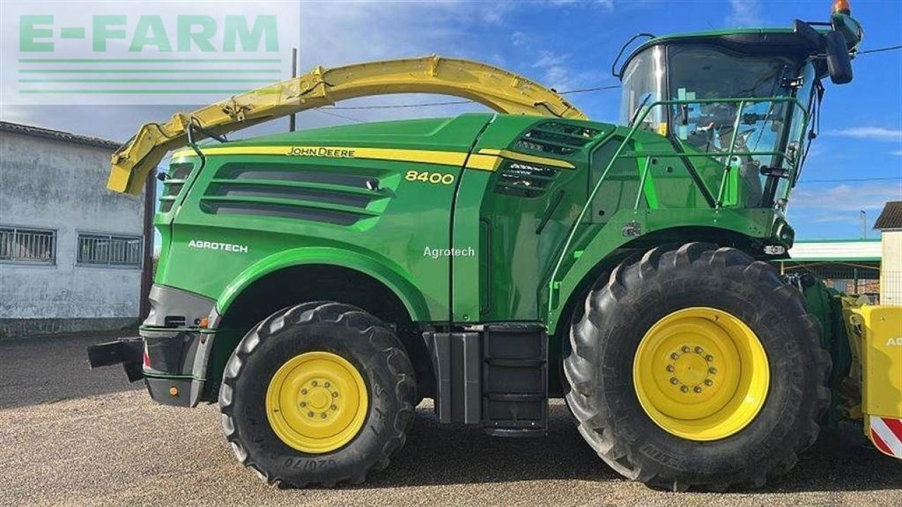 John Deere 8400 - Hakselaar: afbeelding 1 John Deere 8400 - Hakselaar: afbeelding 1