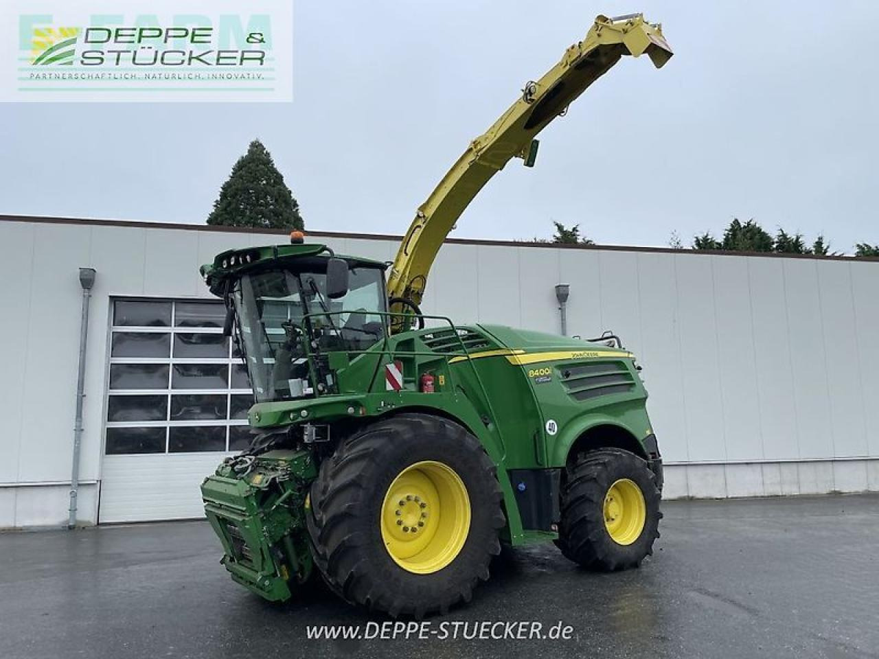 John Deere 8400i mit kemper 375 - Hakselaar: afbeelding 1 John Deere 8400i mit kemper 375 - Hakselaar: afbeelding 1