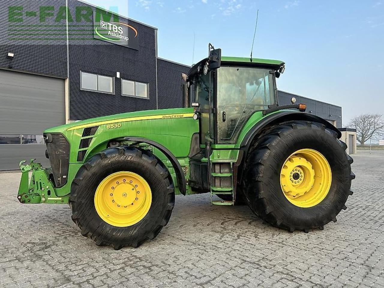 John Deere 8530 - Tractor: afbeelding 1 John Deere 8530 - Tractor: afbeelding 1