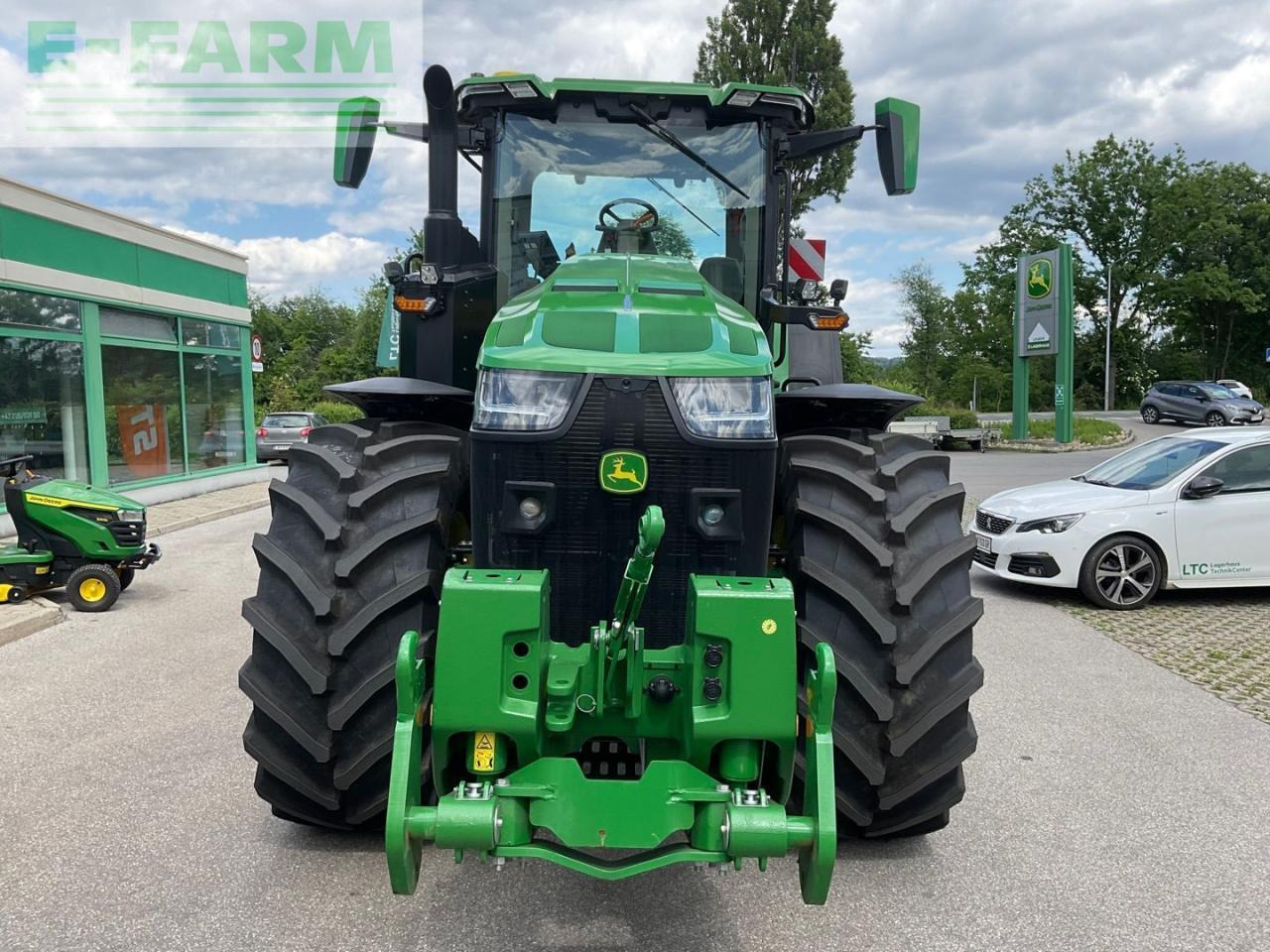 John Deere 8R340 - Tractor: afbeelding 3 John Deere 8R340 - Tractor: afbeelding 3