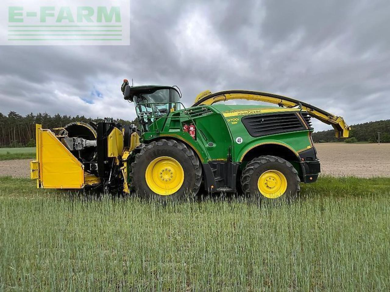 John Deere 9700 mit 6 zylinder dps 18 l h - Hakselaar: afbeelding 1 John Deere 9700 mit 6 zylinder dps 18 l h - Hakselaar: afbeelding 1