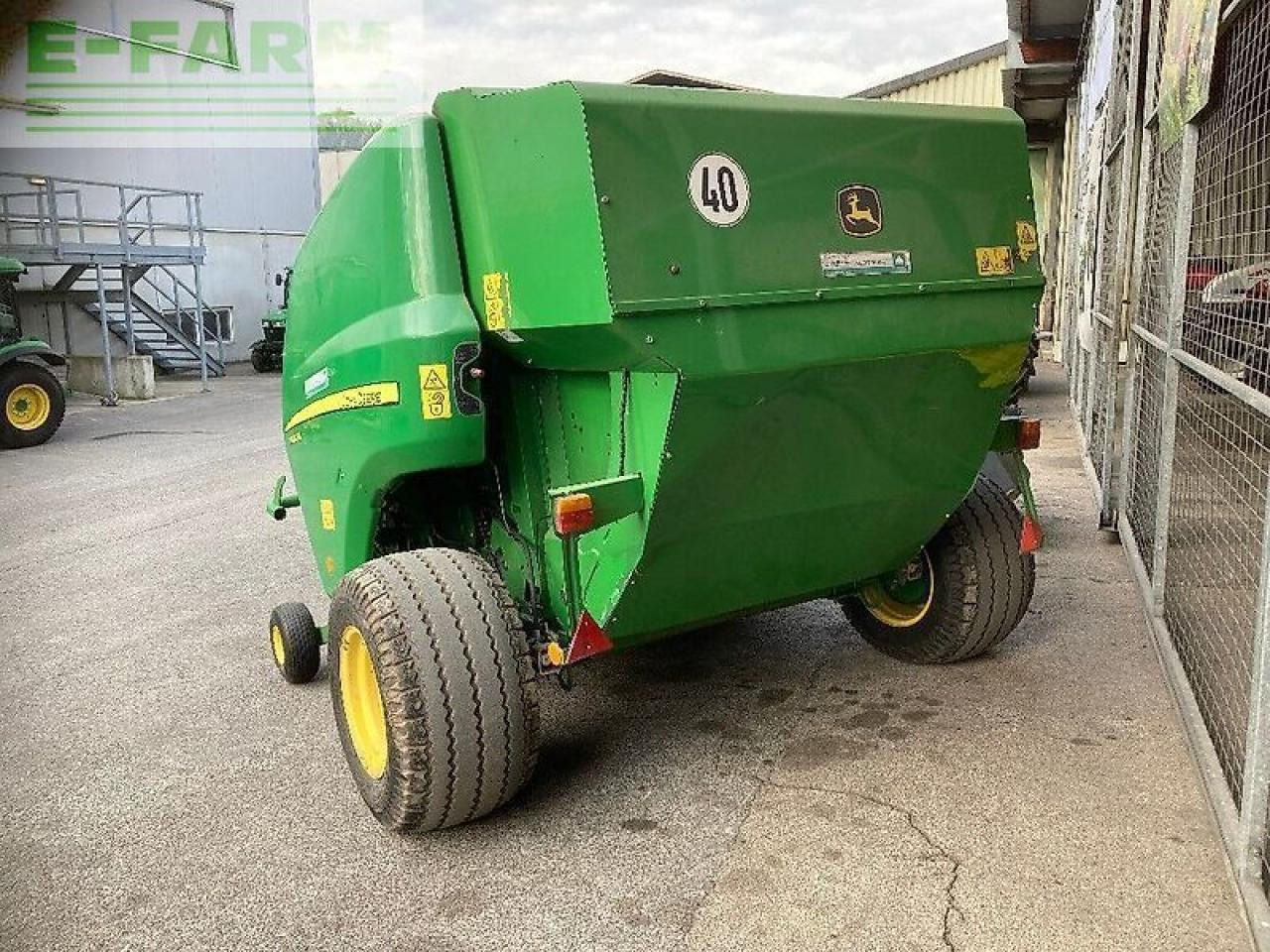 John Deere f440m - Vierkante balenpers: afbeelding 4 John Deere f440m - Vierkante balenpers: afbeelding 4