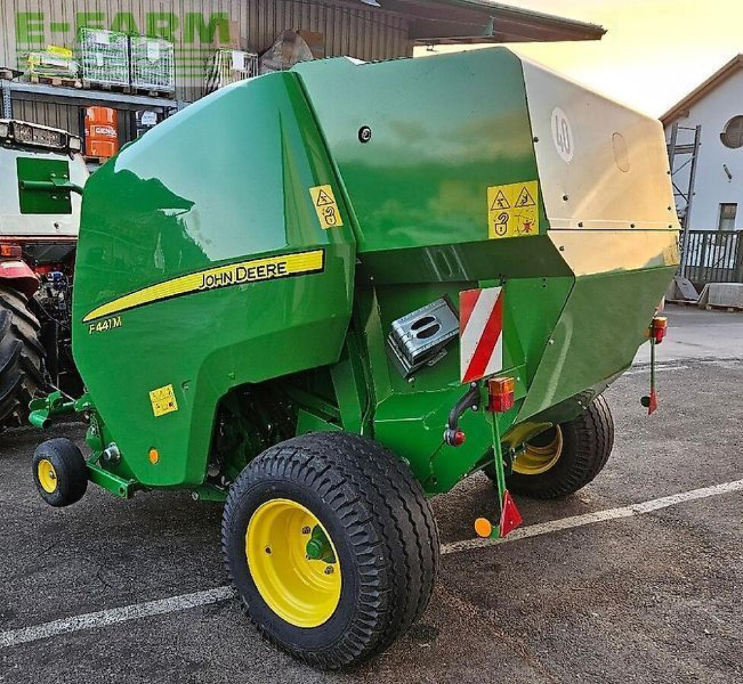 John Deere f441 m - Vierkante balenpers: afbeelding 5 John Deere f441 m - Vierkante balenpers: afbeelding 5