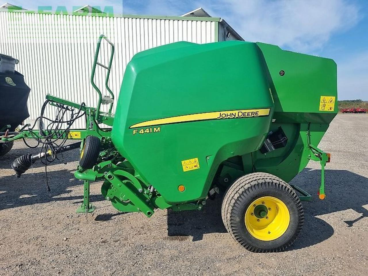 John Deere f441m - Vierkante balenpers: afbeelding 2 John Deere f441m - Vierkante balenpers: afbeelding 2