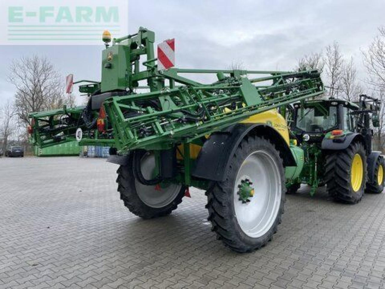 John Deere r 732i - Getrokken veldspuit: afbeelding 3 John Deere r 732i - Getrokken veldspuit: afbeelding 3