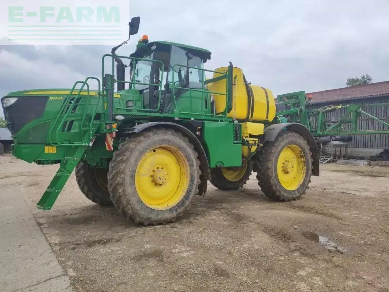John Deere r4040i - Getrokken veldspuit: afbeelding 1 John Deere r4040i - Getrokken veldspuit: afbeelding 1