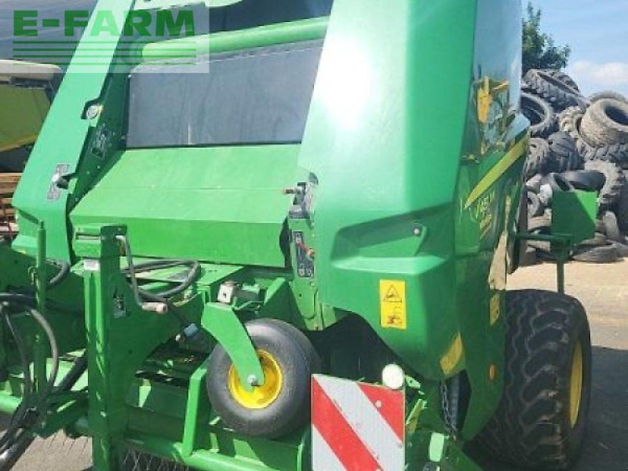 John Deere v 451 pm - Vierkante balenpers: afbeelding 1 John Deere v 451 pm - Vierkante balenpers: afbeelding 1