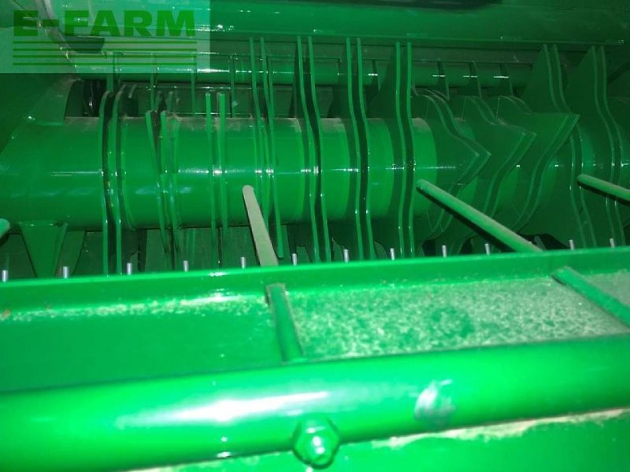 John Deere v451m - Vierkante balenpers: afbeelding 2 John Deere v451m - Vierkante balenpers: afbeelding 2