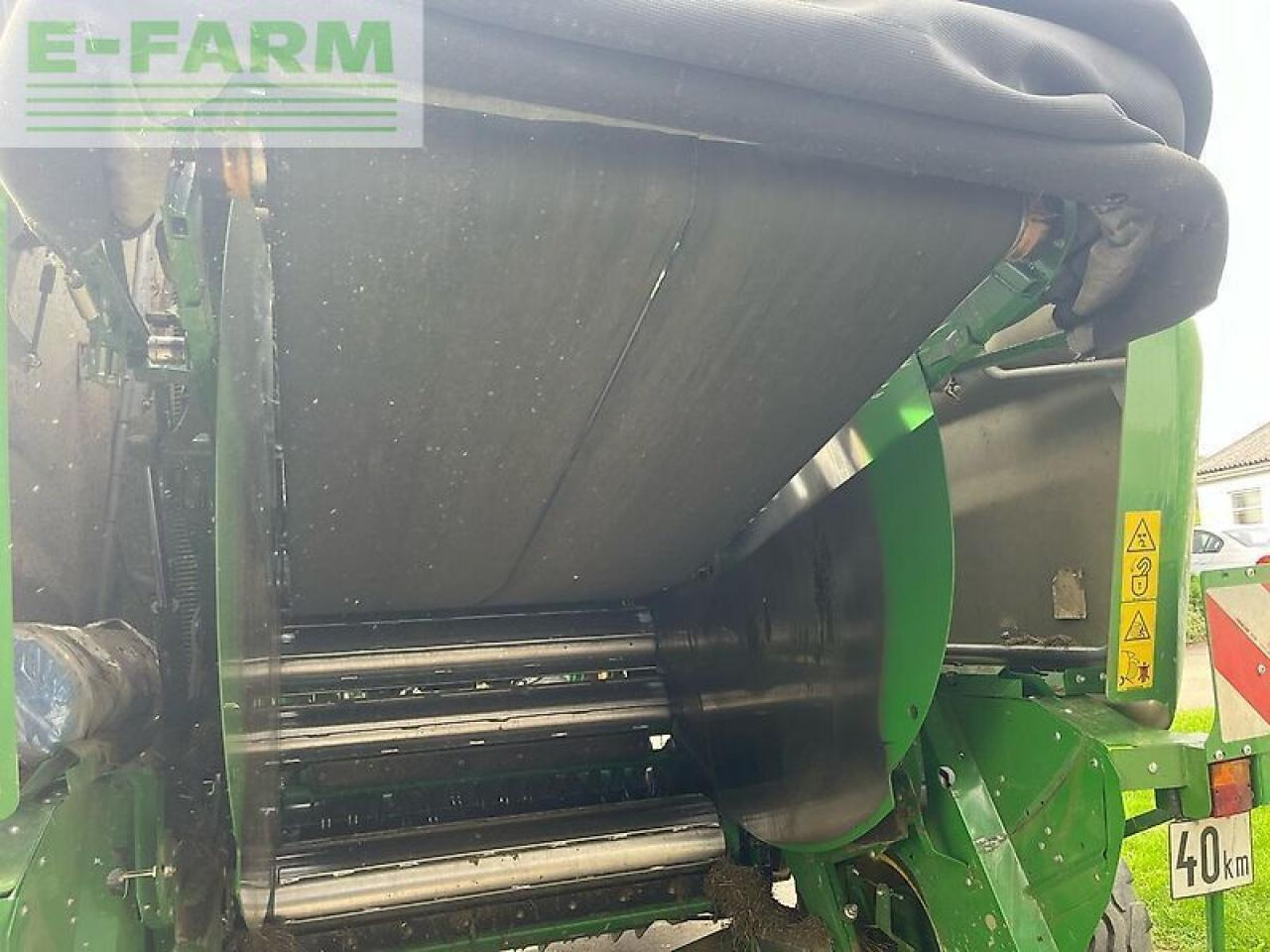 Vierkante balenpers John Deere v451r: afbeelding 13