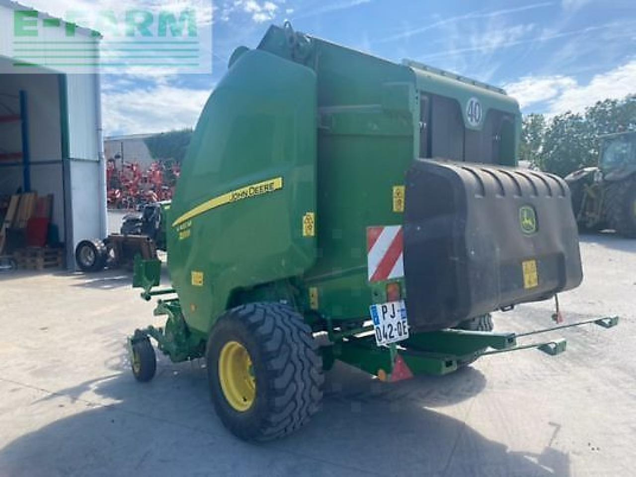 John Deere v461m - Vierkante balenpers: afbeelding 2 John Deere v461m - Vierkante balenpers: afbeelding 2