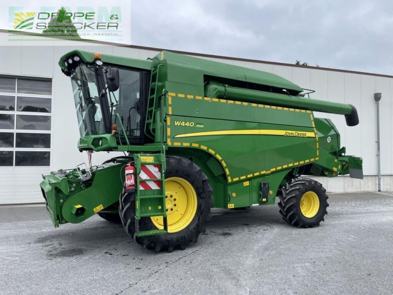 John Deere w440 mit 618 schneidwerk - Maaidorser: afbeelding 1 John Deere w440 mit 618 schneidwerk - Maaidorser: afbeelding 1