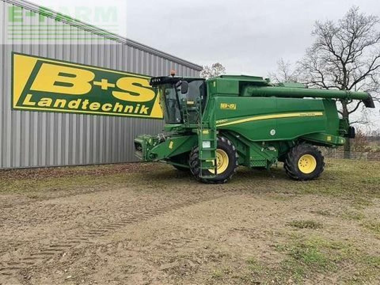 John Deere w660 - Maaidorser: afbeelding 1 John Deere w660 - Maaidorser: afbeelding 1