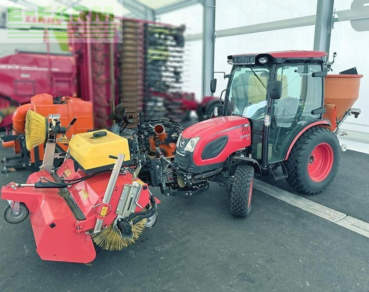 Kioti ck 5030 ch + 6 x anbaugeräte - Tractor: afbeelding 1 Kioti ck 5030 ch + 6 x anbaugeräte - Tractor: afbeelding 1