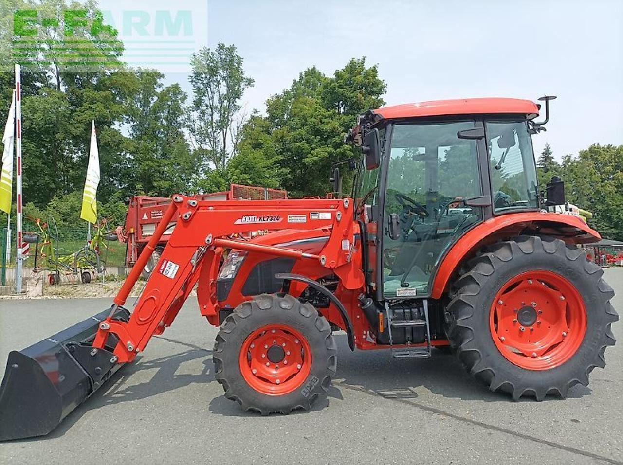 Kioti rx 7330 - Tractor: afbeelding 1 Kioti rx 7330 - Tractor: afbeelding 1