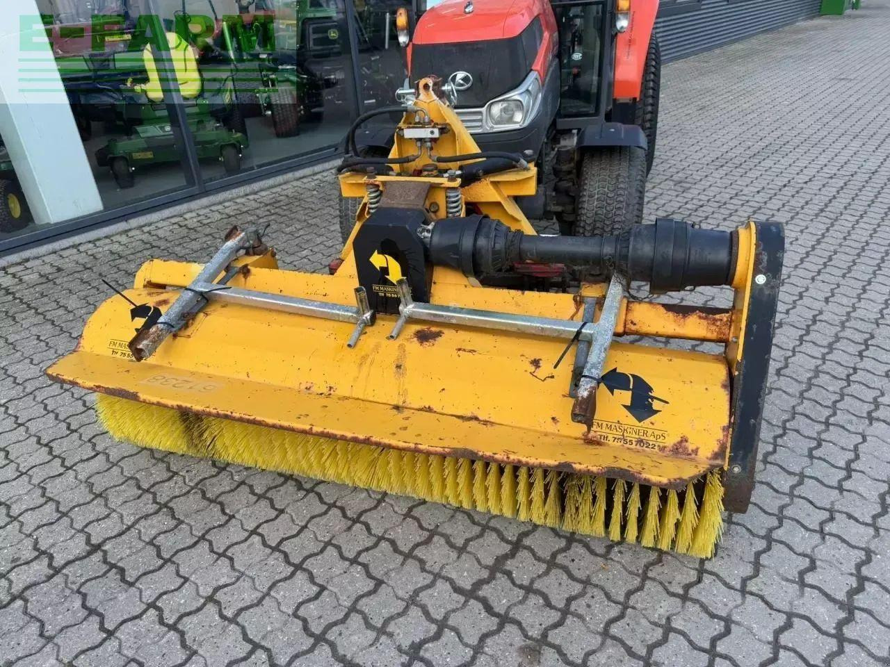 Kubota 5740 - Tractor: afbeelding 5 Kubota 5740 - Tractor: afbeelding 5