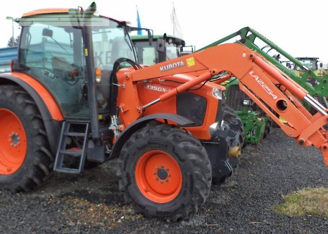 Kubota m135-17 gx 2 - Tractor: afbeelding 1 Kubota m135-17 gx 2 - Tractor: afbeelding 1