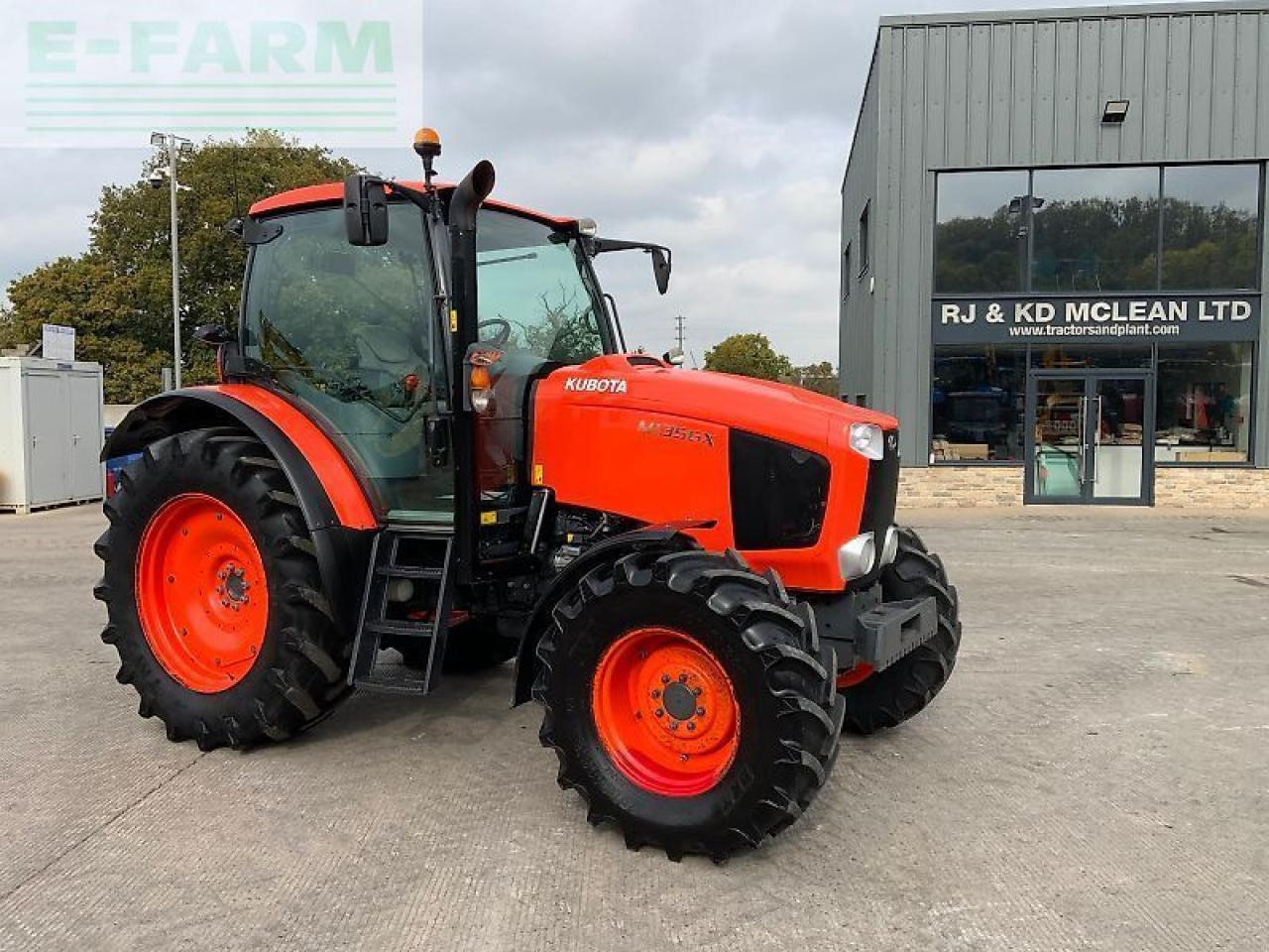 Kubota m135 gx tractor (st24279) - Tractor: afbeelding 2 Kubota m135 gx tractor (st24279) - Tractor: afbeelding 2