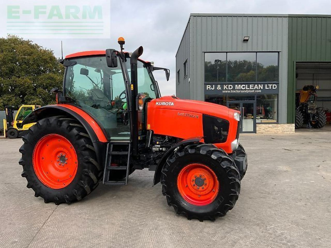 Kubota m135 gx tractor (st24279) - Tractor: afbeelding 1 Kubota m135 gx tractor (st24279) - Tractor: afbeelding 1