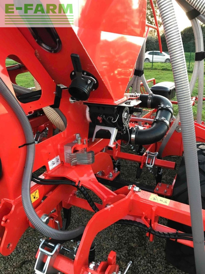 Kubota semoir à grains td1601f kubota - Precisiezaaimachine: afbeelding 4 Kubota semoir à grains td1601f kubota - Precisiezaaimachine: afbeelding 4