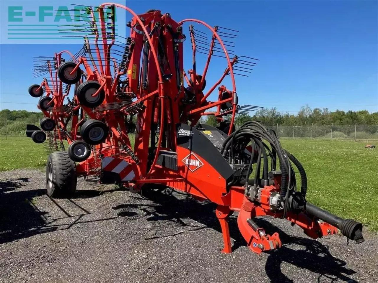 Kuhn ga13131 4-rotors rive - Hooischudder: afbeelding 1 Kuhn ga13131 4-rotors rive - Hooischudder: afbeelding 1