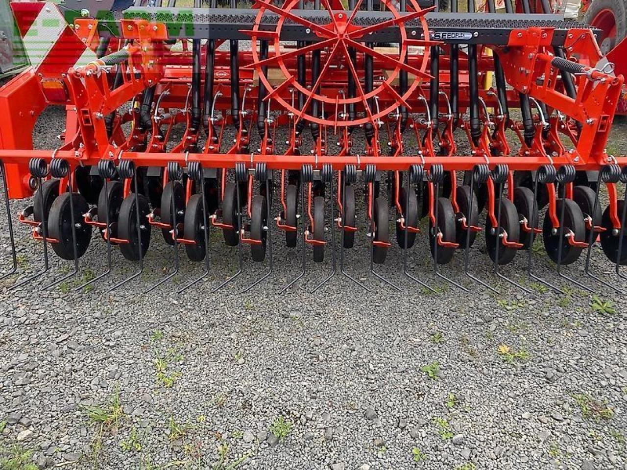 Kuhn kuhn kreiselegge hrb 303& drillmaschine sitera 330-20m - Zaaimachine: afbeelding 2 Kuhn kuhn kreiselegge hrb 303& drillmaschine sitera 330-20m - Zaaimachine: afbeelding 2