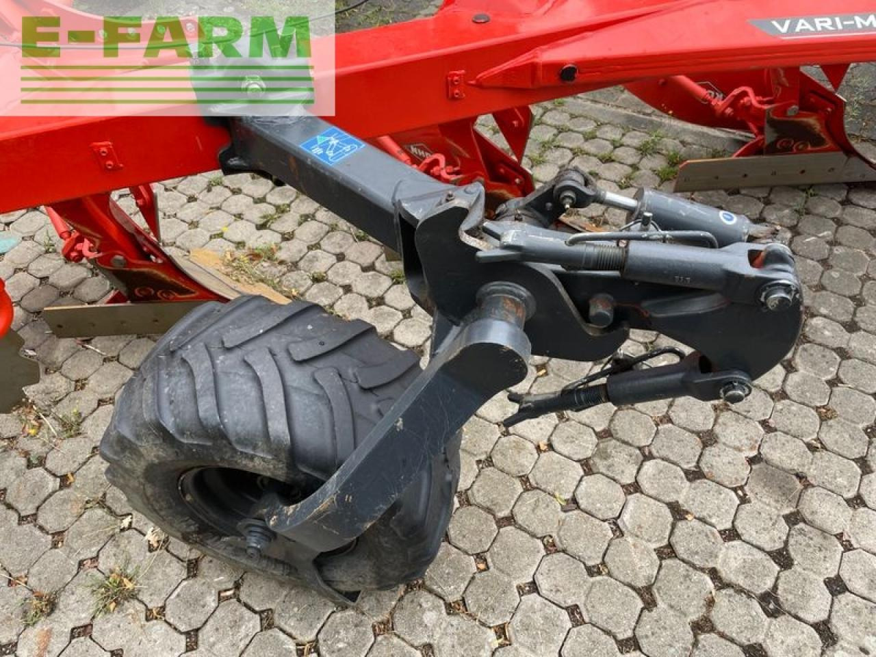 Kuhn varimaster 153 4e(4+1) t 80 102 - Ploeg: afbeelding 3 Kuhn varimaster 153 4e(4+1) t 80 102 - Ploeg: afbeelding 3