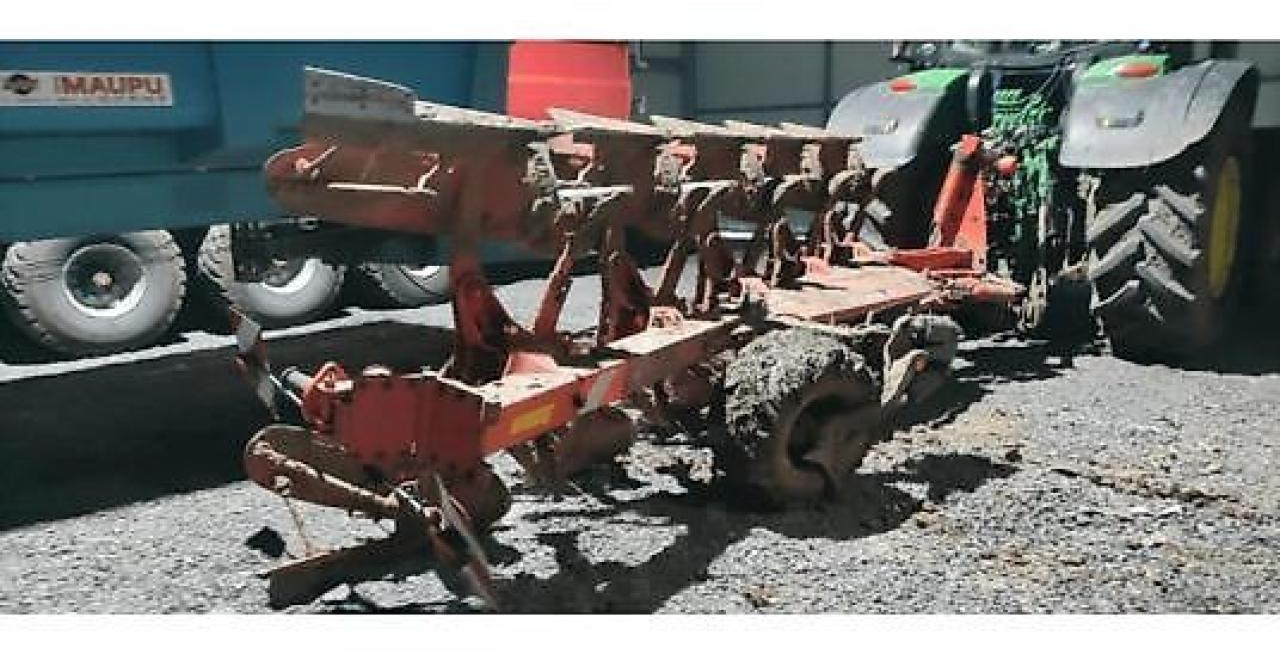 Kuhn varimaster 153 - Ploeg: afbeelding 1 Kuhn varimaster 153 - Ploeg: afbeelding 1