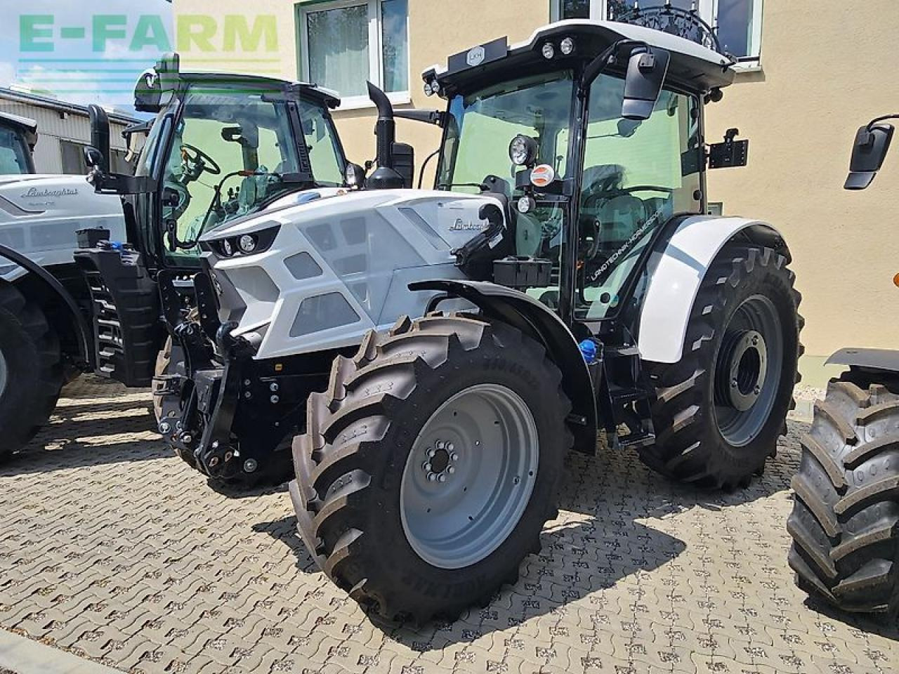 Lamborghini spark 125 - Tractor: afbeelding 1 Lamborghini spark 125 - Tractor: afbeelding 1